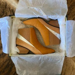 United Nude Jacky Lee Mustard Boots 37